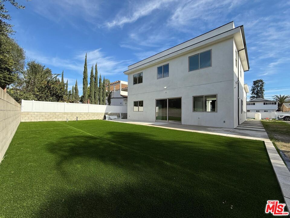 6717 Sunnyslope Avenue Van Nuys, CA 91401 - Photo 41 of 43 a view of house with outdoor space