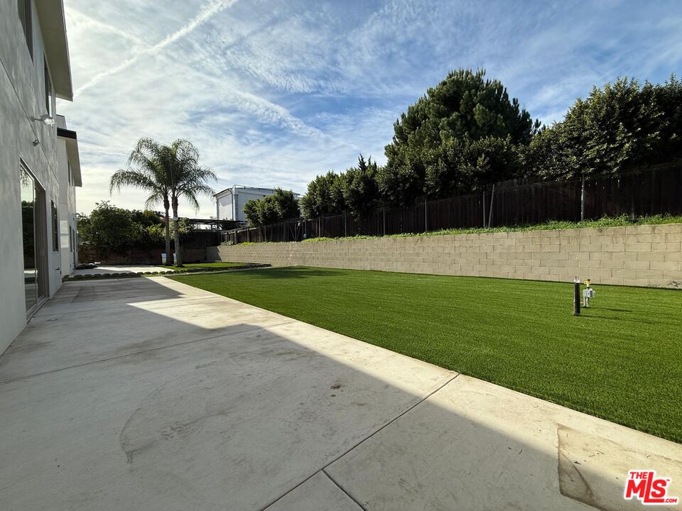 6717 Sunnyslope Avenue Van Nuys, CA 91401 - Photo 43 of 43 a view of a park