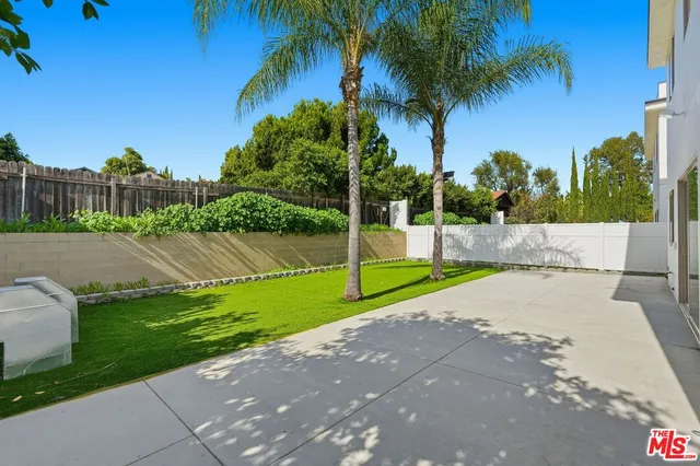 $10,000 | 6717 Sunnyslope Avenue, Van Nuys, CA 91401