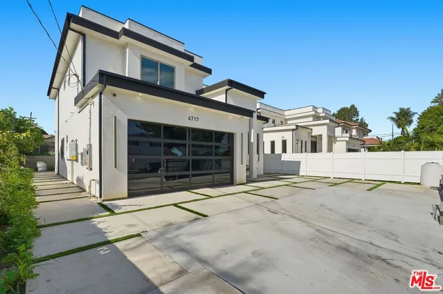 $10,000 | 6717 Sunnyslope Avenue, Van Nuys, CA 91401