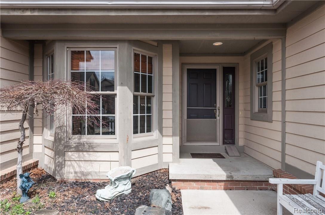 6594 Steeple Ridge Clarkston, MI 48346 - Photo 28 of 32 6594 Steeple Ridge-7.jpg