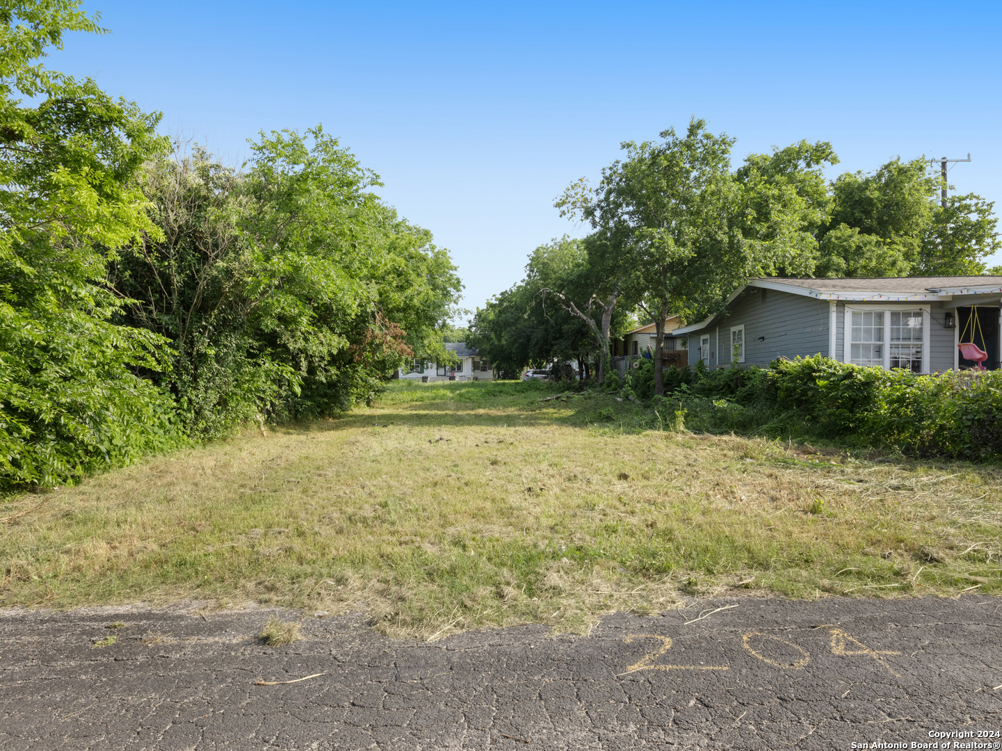 204 Orphan San Antonio, TX 78202 - Photo 1 of 15