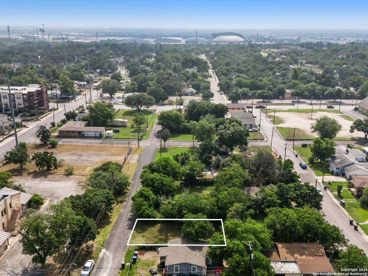 204 Orphan San Antonio, TX 78202 - Photo 11 of 15