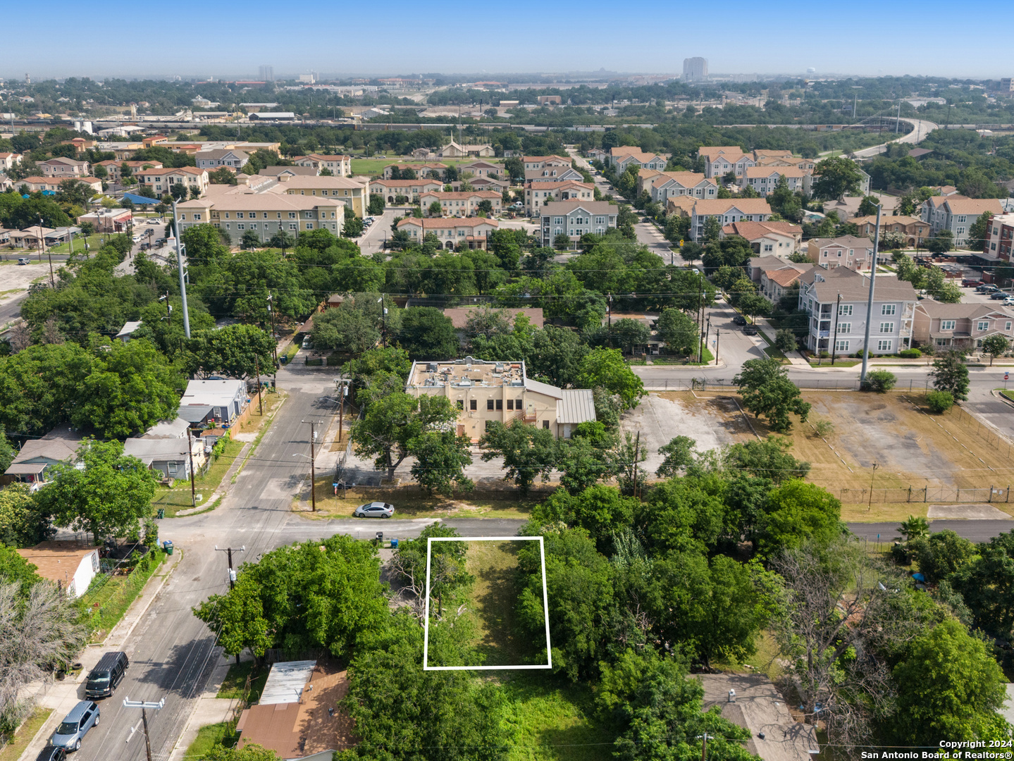 204 Orphan San Antonio, TX 78202 - Photo 13 of 15