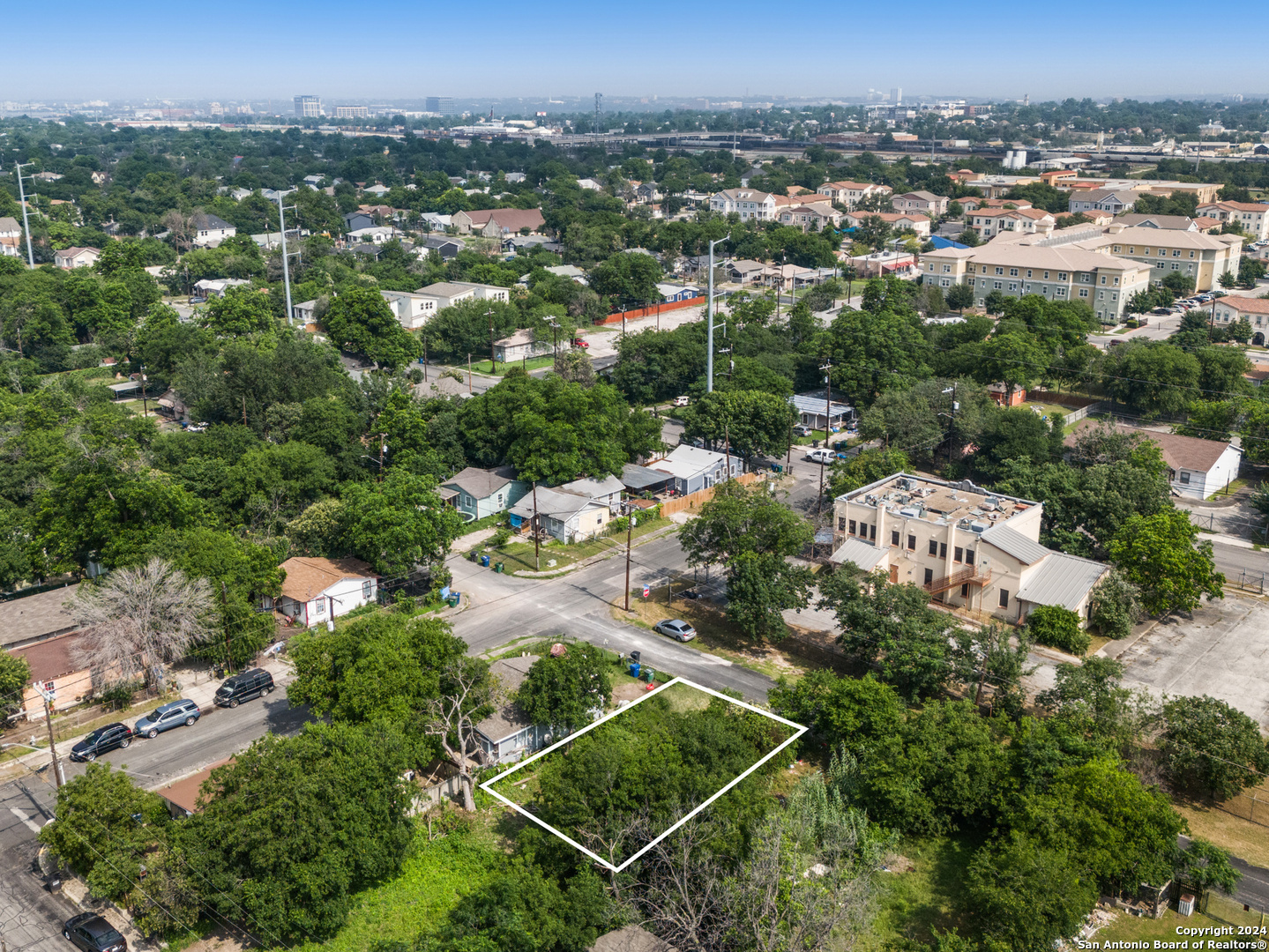 204 Orphan San Antonio, TX 78202 - Photo 6 of 15