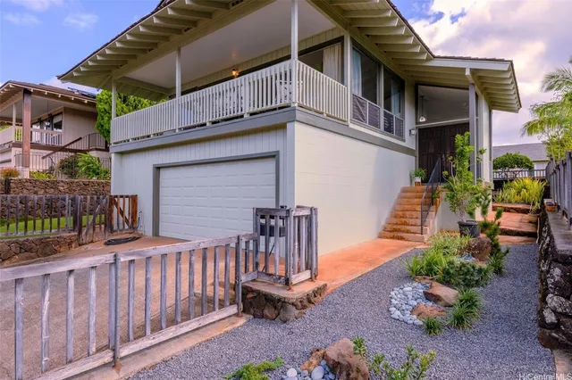 $1,450,000 | 98-1619 Nahele Street, Aiea, HI 96701