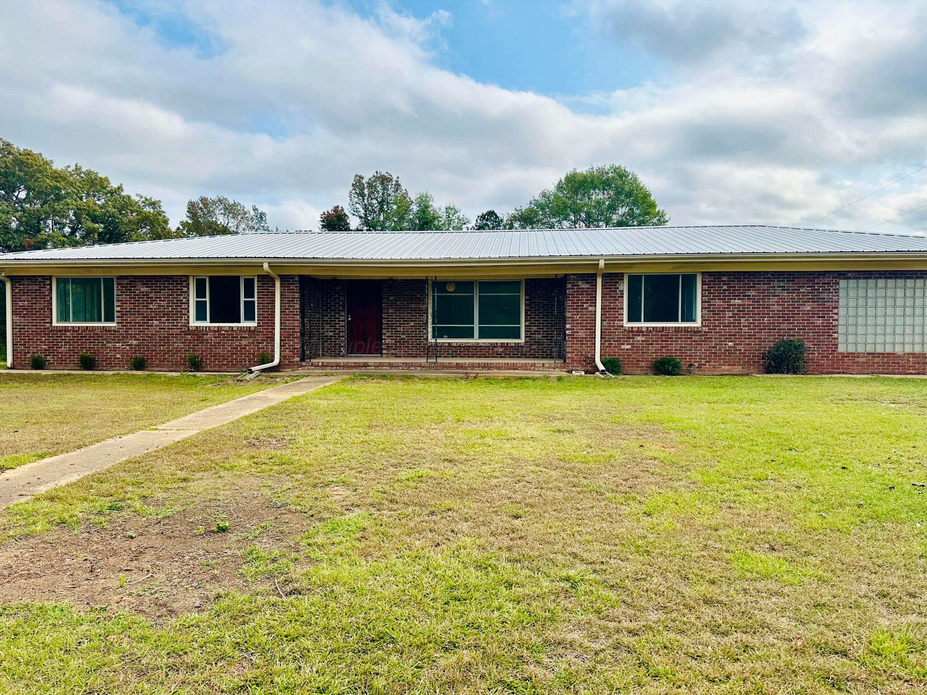 878 Meadowlark Road Winfield, AL 35594 - Photo 3 of 30 Gallery Image 3