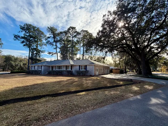 $1,100,000 | 1009 Southgate Drive, Charleston, SC 29407