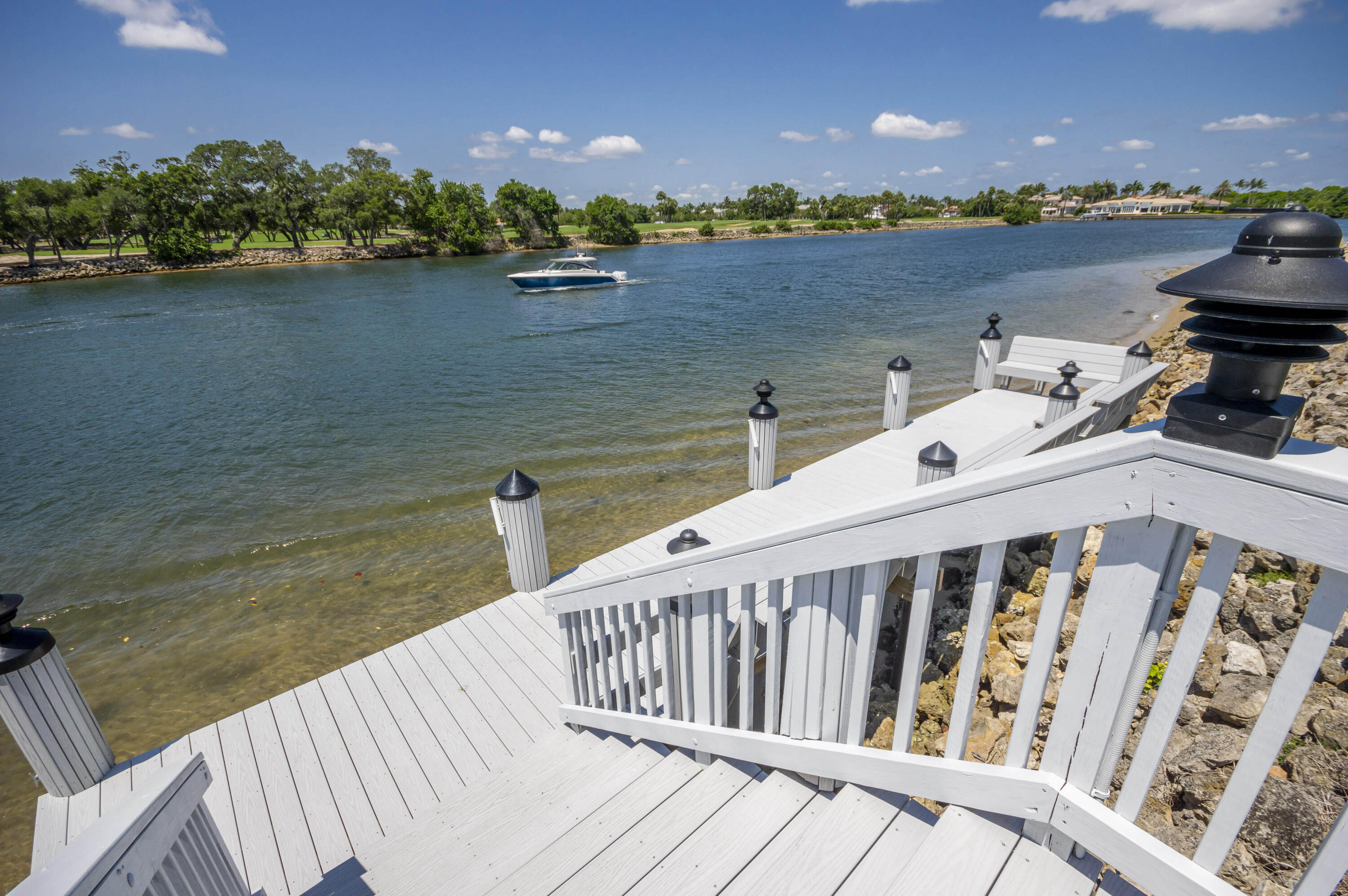 336 Golfview Road, Unit 518 North Palm Beach, FL 33408 - Photo 31 of 31 a view of a balcony with chairs