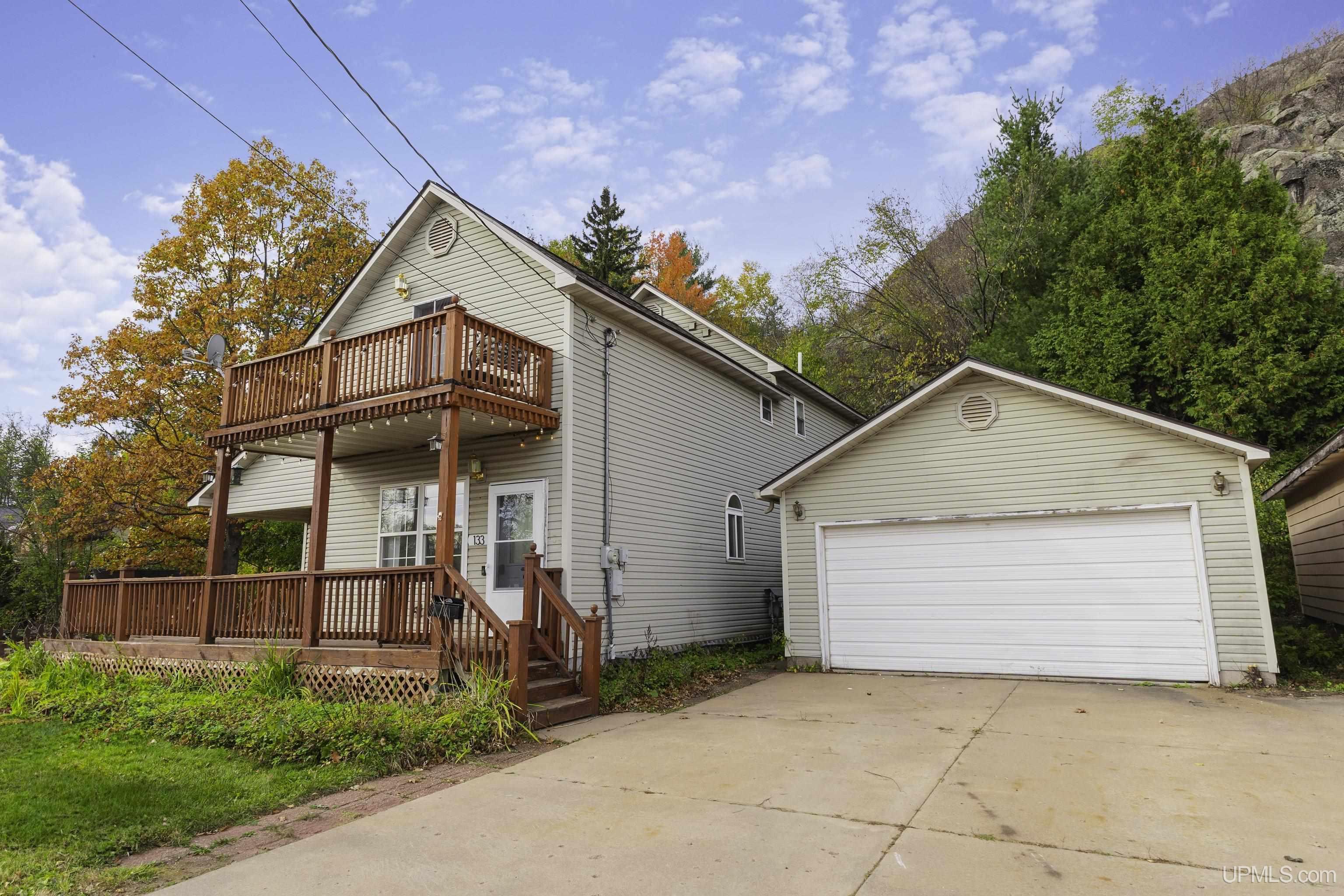 133 Cliff Street Ishpeming, MI 49849 - Photo 3 of 30 Gallery Image 3