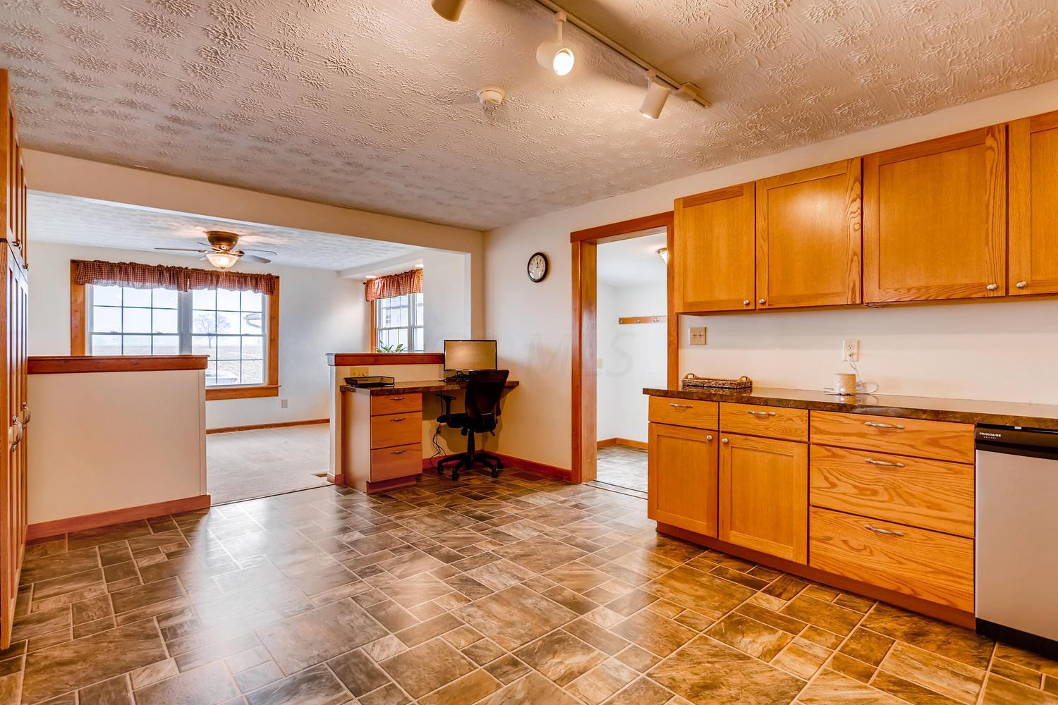 5519 Radnor Road Radnor, OH 43066 - Photo 11 of 33
