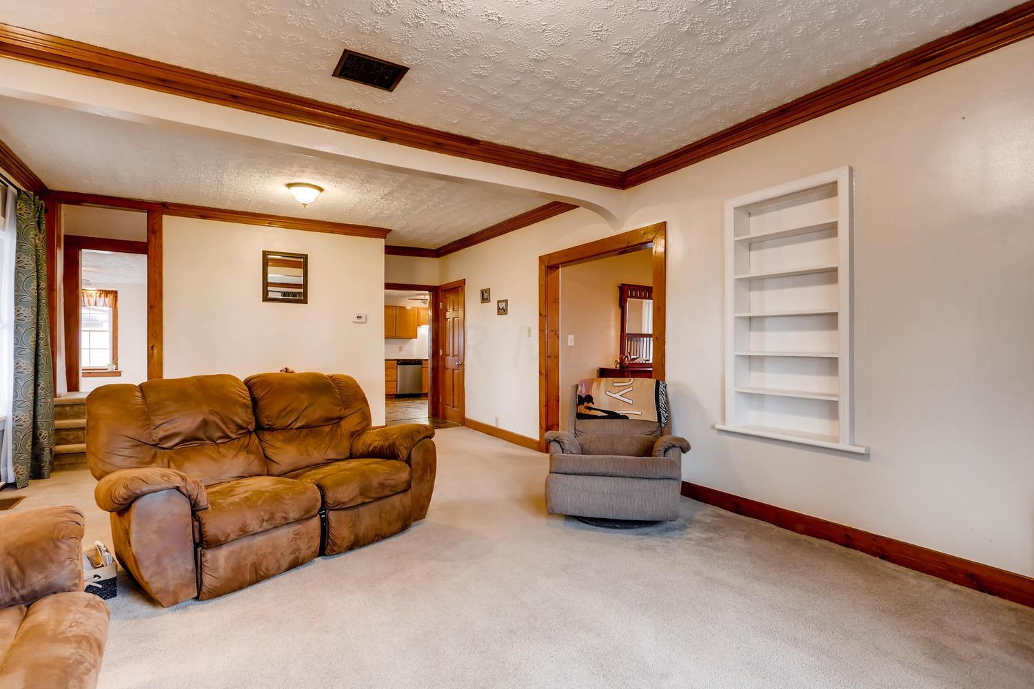 5519 Radnor Road Radnor, OH 43066 - Photo 5 of 33