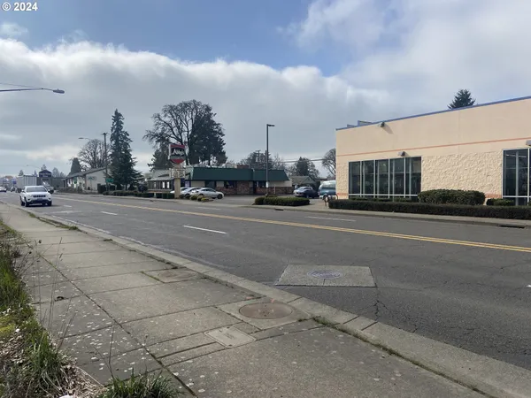 $247,000 | 1480 Ivy Street, Junction City, OR 97448