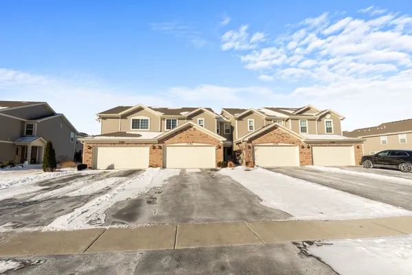 a view of house with a outdoor space
