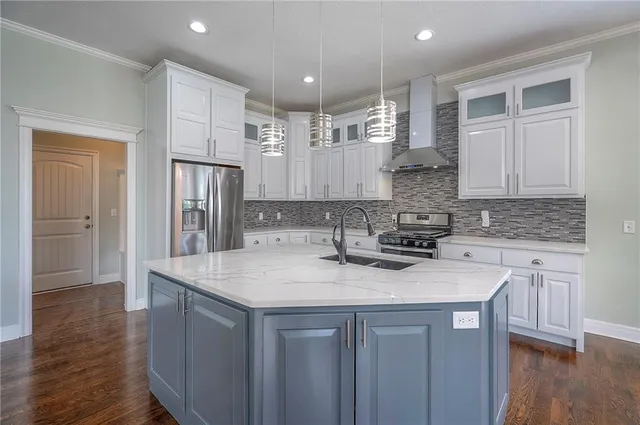 $950,000 | 449 North 86th Street, Kansas City, KS 66112