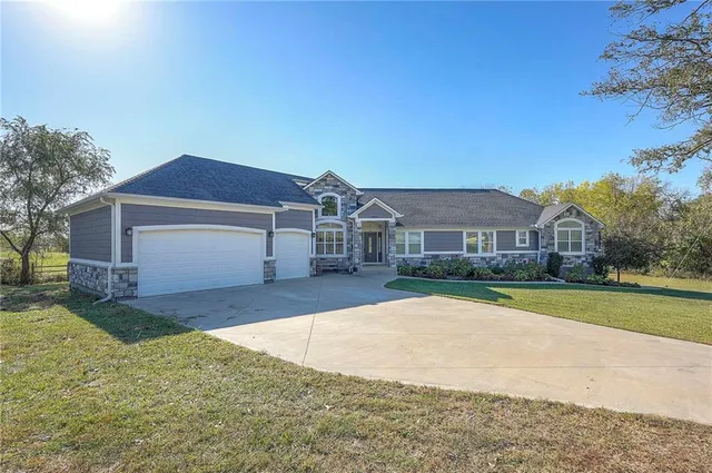 $1,100,000 | 449 North 86th Street, Kansas City, KS 66112