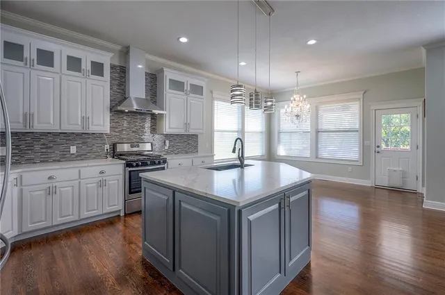 $950,000 | 449 North 86th Street, Kansas City, KS 66112