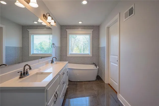 $950,000 | 449 North 86th Street, Kansas City, KS 66112