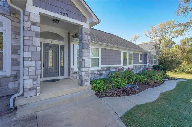 $1,100,000 | 449 North 86th Street, Kansas City, KS 66112