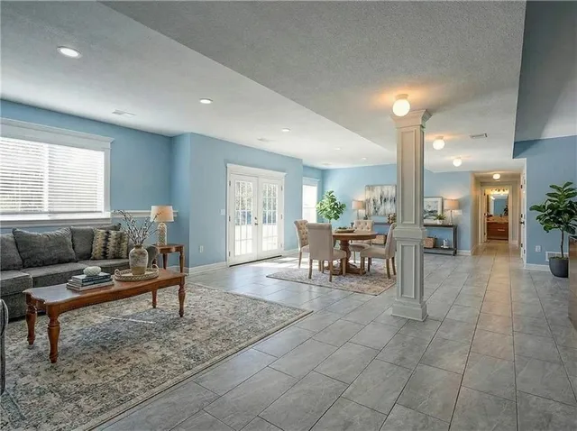 $950,000 | 449 North 86th Street, Kansas City, KS 66112