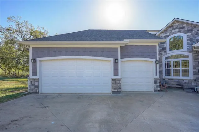 $1,100,000 | 449 North 86th Street, Kansas City, KS 66112