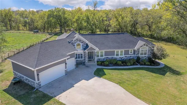 $1,100,000 | 449 North 86th Street, Kansas City, KS 66112