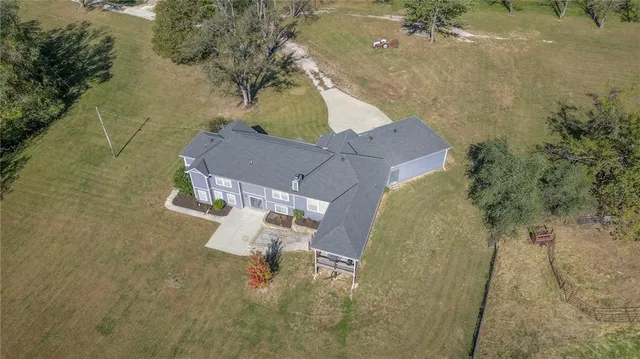 $950,000 | 449 North 86th Street, Kansas City, KS 66112