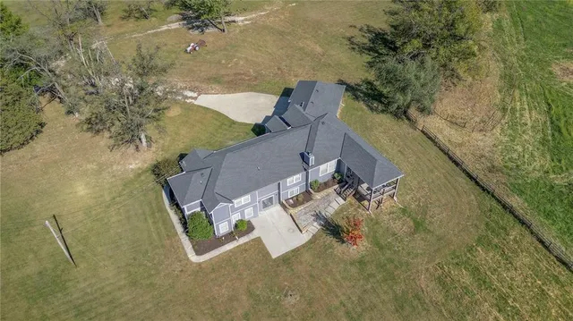 $950,000 | 449 North 86th Street, Kansas City, KS 66112