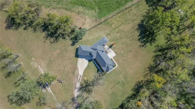 $950,000 | 449 North 86th Street, Kansas City, KS 66112