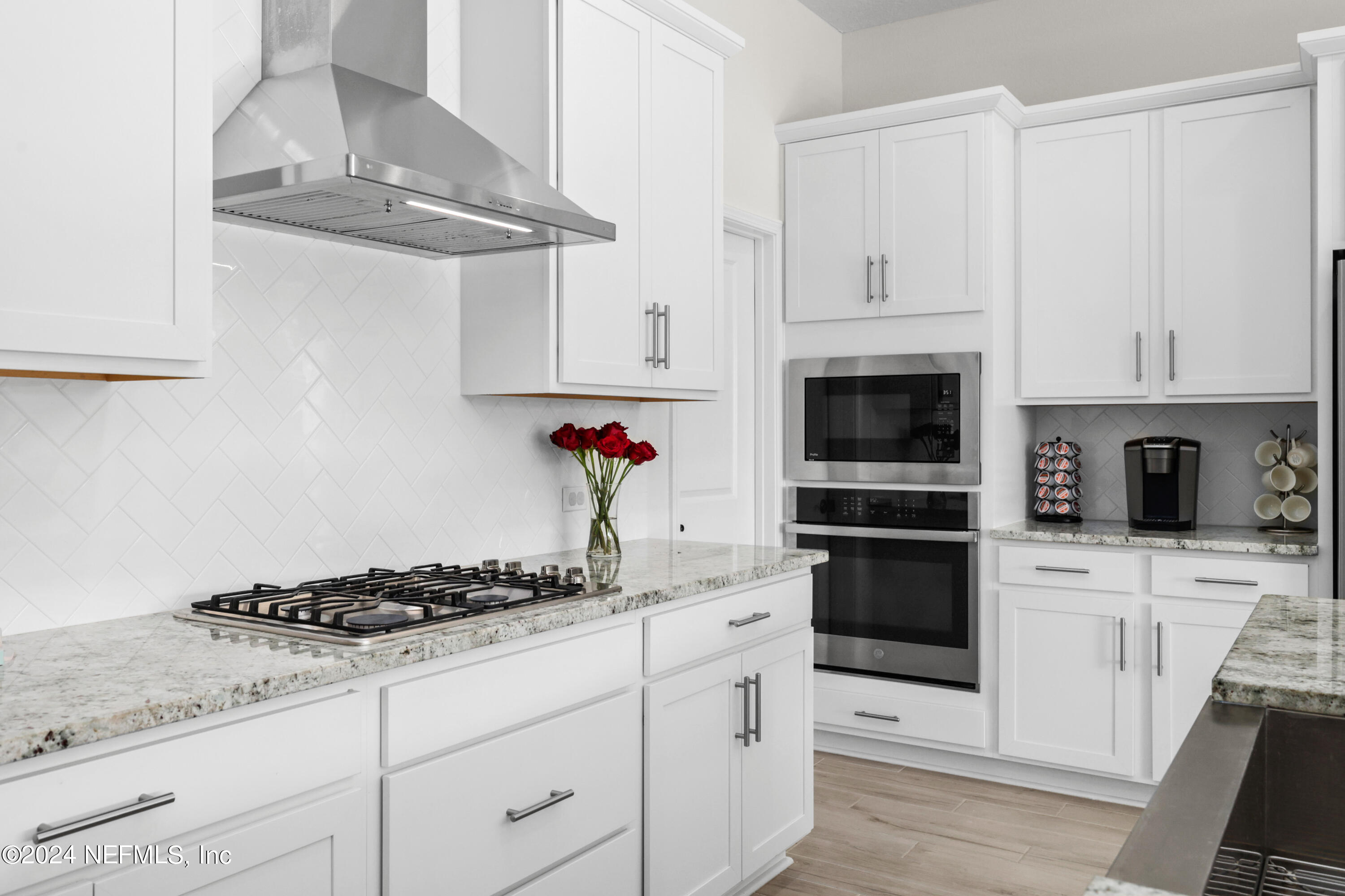 70 Shadow Rdg Trail Ponte Vedra, FL 32081 - Photo 14 of 57 Lovely Tile Backsplash