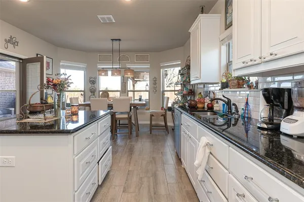 $420,000 | 145 Mockingbird Hl Drive, Joshua, TX 76058