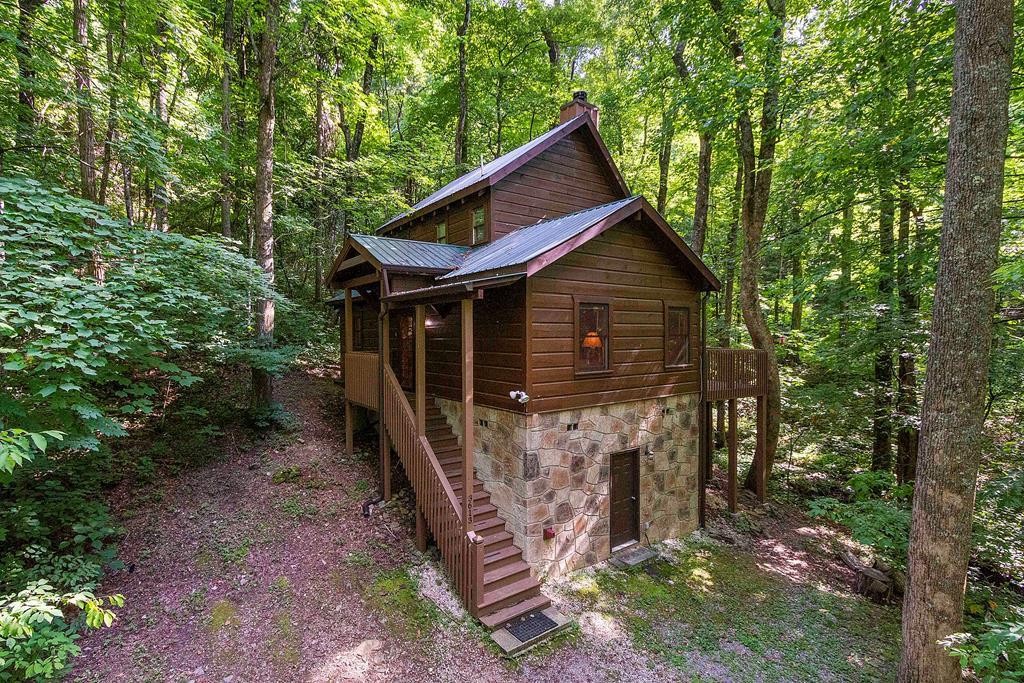 3613 Cove Mountain Road Pigeon Forge, TN 37862 - Photo 2 of 29 Gallery Image 2