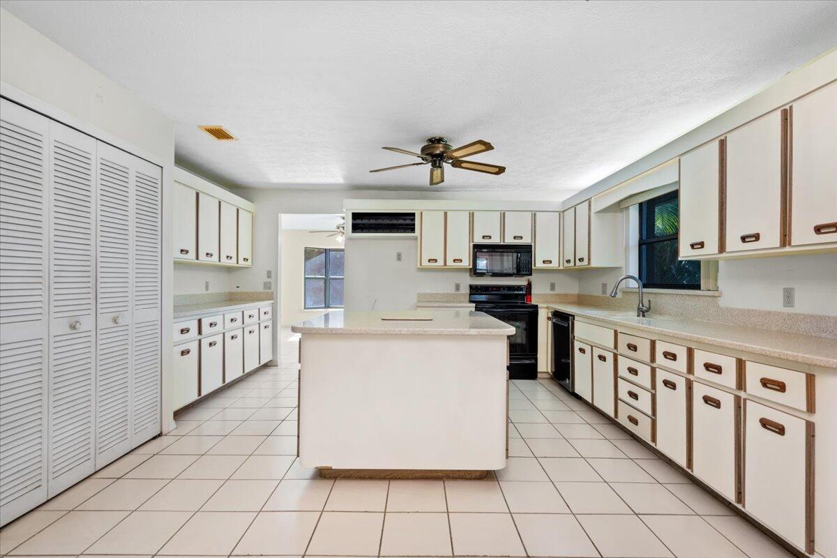 2022 Southeast Pyramid Road Port St. Lucie, FL 34952 - Photo 14 of 33 28-DSC_1918 copy