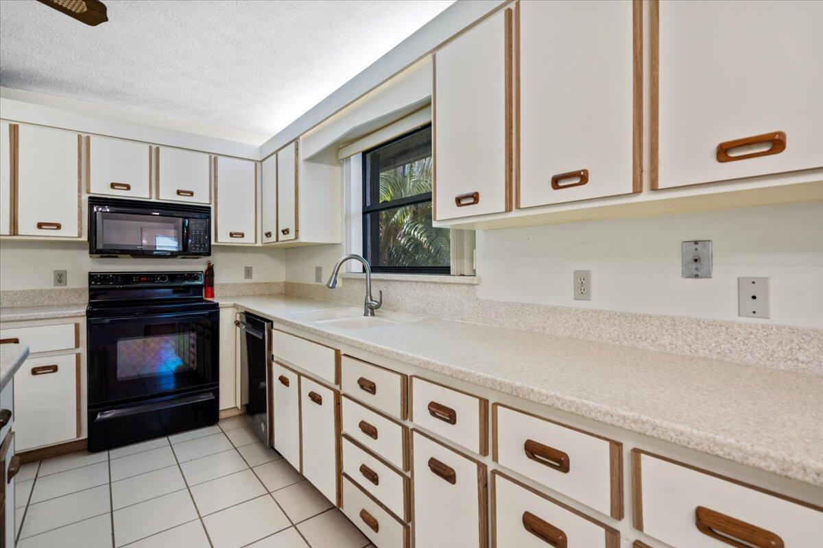 2022 Southeast Pyramid Road Port St. Lucie, FL 34952 - Photo 15 of 33 29-DSC_1921 copy
