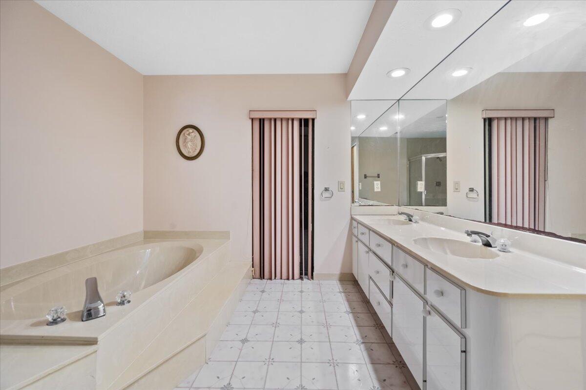 2022 Southeast Pyramid Road Port St. Lucie, FL 34952 - Photo 19 of 33 25-DSC_1975