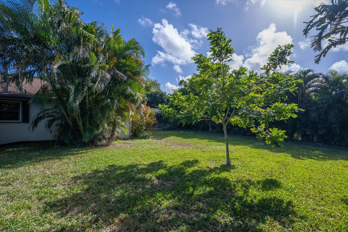 2022 Southeast Pyramid Road Port St. Lucie, FL 34952 - Photo 33 of 33 38-DSC_1827