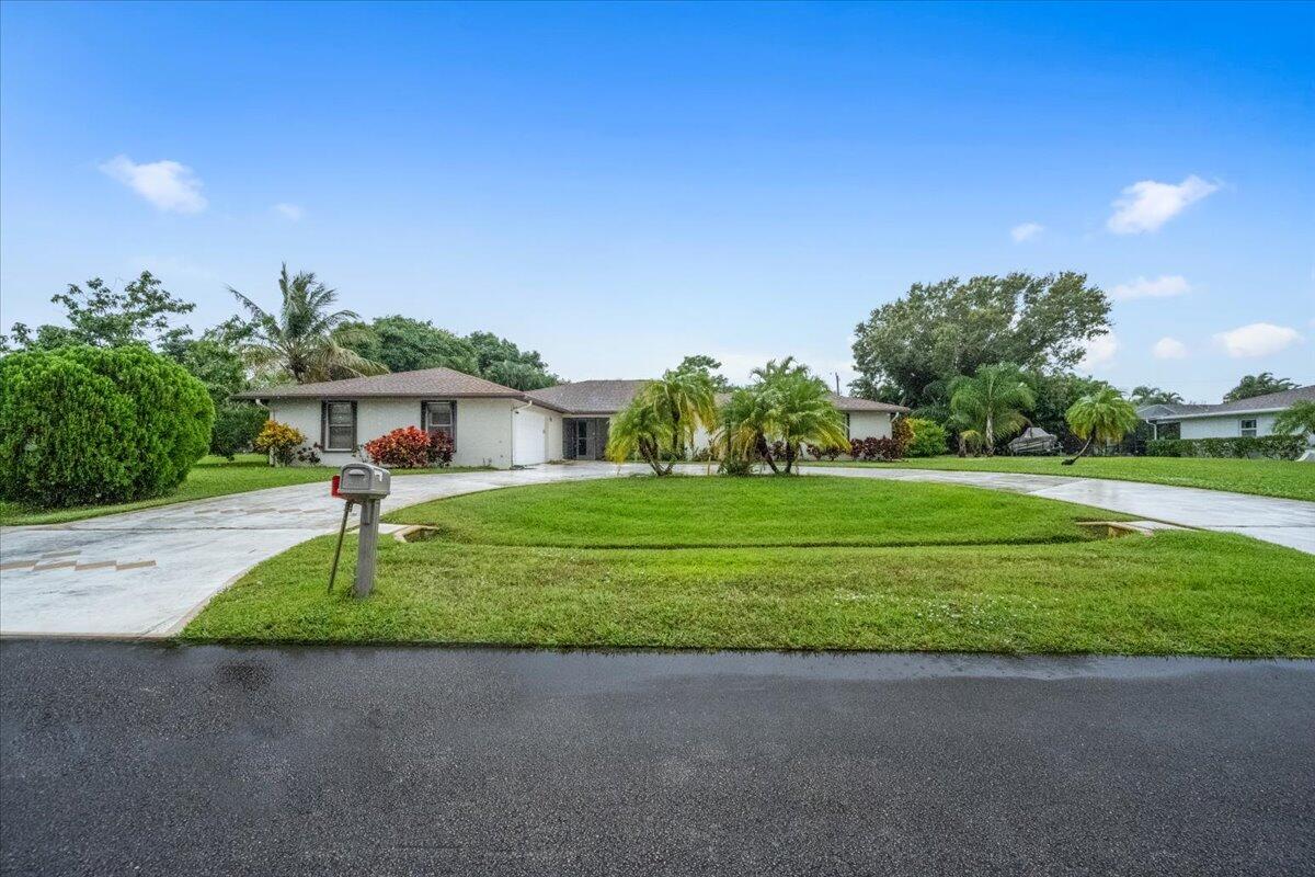 2022 Southeast Pyramid Road Port St. Lucie, FL 34952 - Photo 4 of 33 01-DSC_5681-Edit