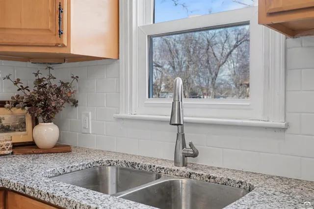 $295,000 | 700 Missouri Street, Lawrence, KS 66044