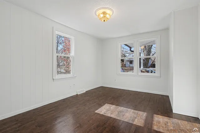 $295,000 | 700 Missouri Street, Lawrence, KS 66044