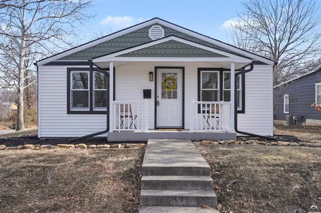 $295,000 | 700 Missouri Street, Lawrence, KS 66044