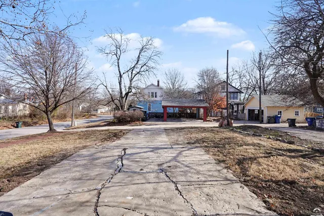 $295,000 | 700 Missouri Street, Lawrence, KS 66044