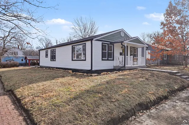 $295,000 | 700 Missouri Street, Lawrence, KS 66044