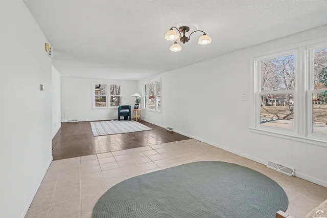 $295,000 | 700 Missouri Street, Lawrence, KS 66044