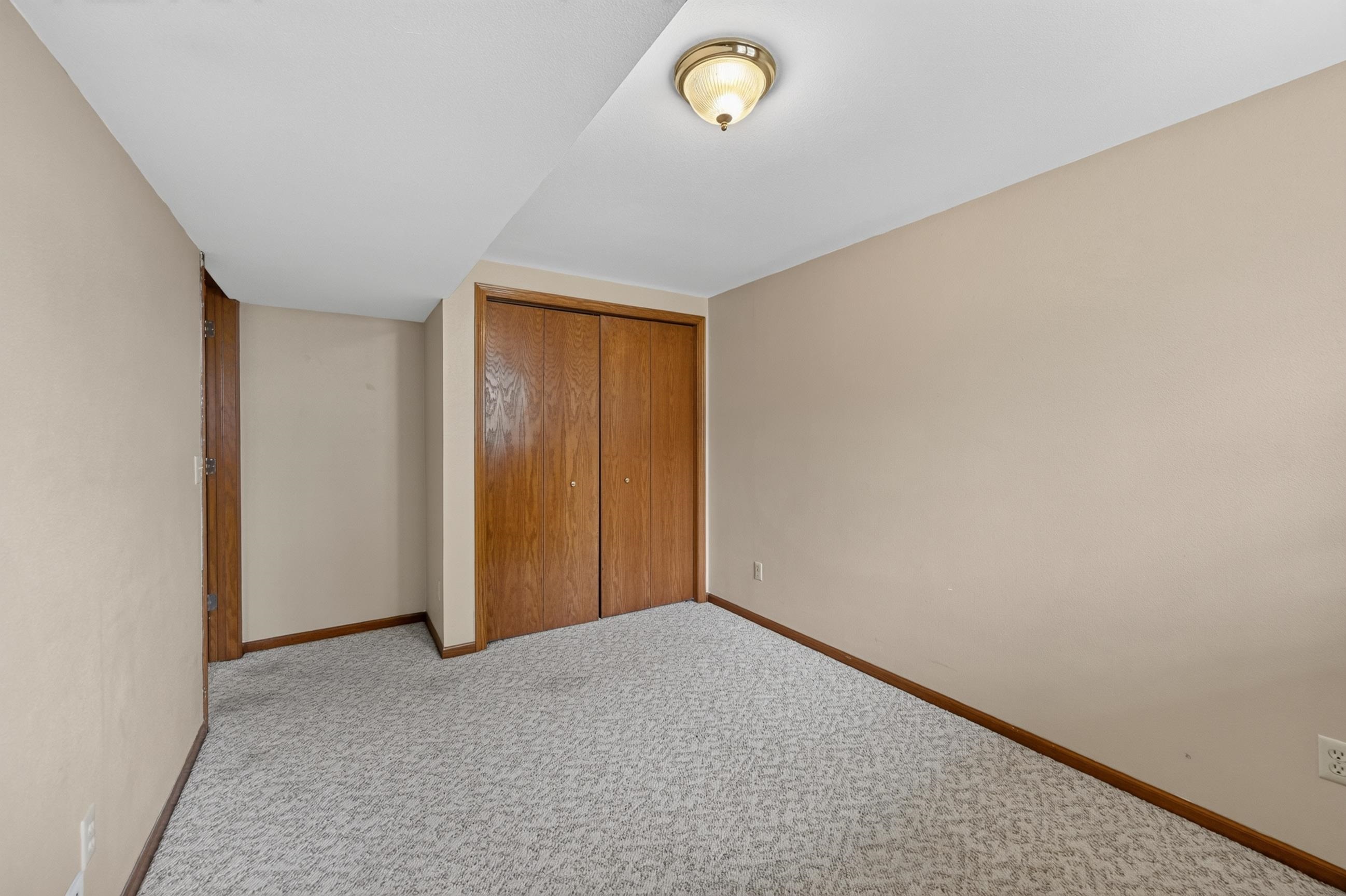 403 Hanson Road Stoughton, WI 53589 - Photo 30 of 42