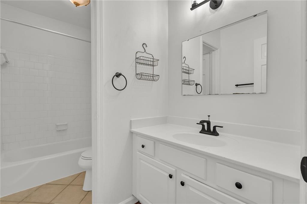 1101 Collier Road Northwest, Unit I2 Atlanta, GA 30318 - Photo 11 of 14 Gallery Image 11