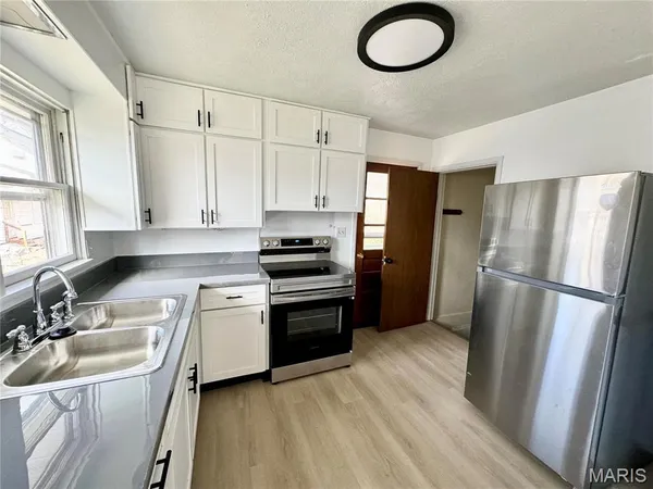 $1,000 | 3304 Fernwood Avenue, Alton, IL 62002