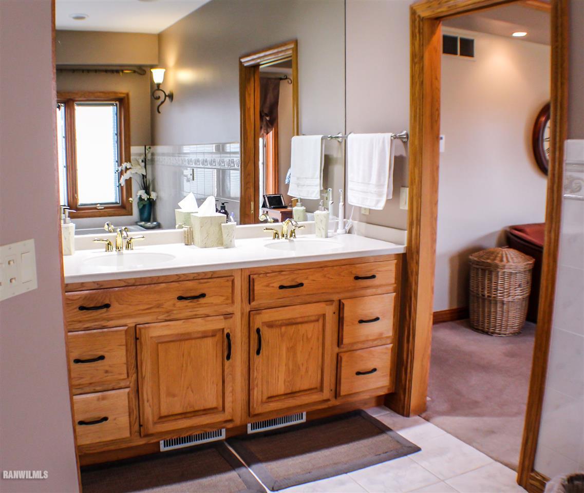 4532 North Flansburg Road Lena, IL 61048 - Photo 12 of 40 Gallery Image 12