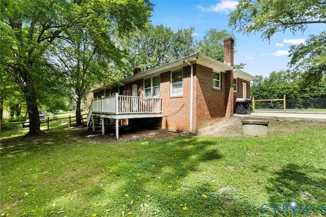 a house view with a garden space