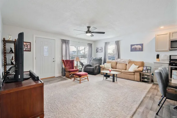 $157,500 | 645 North Union Street, Russiaville, IN 46979