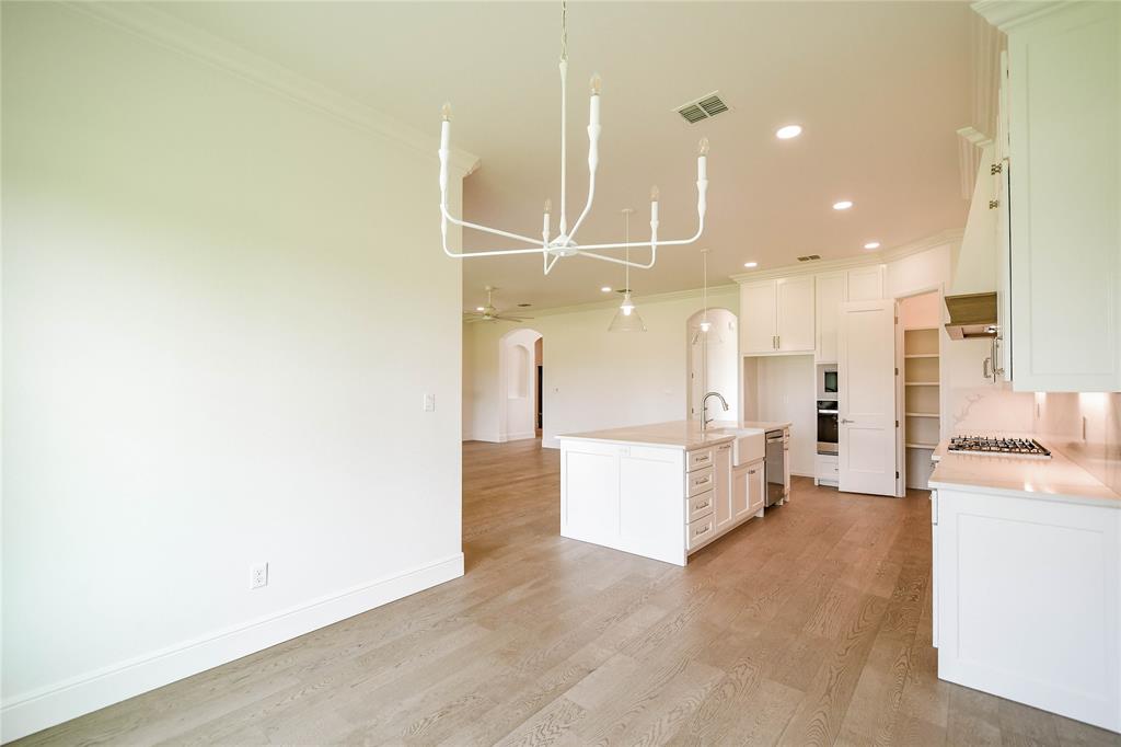 2719 Village Road Granbury, TX 76049 - Photo 11 of 35